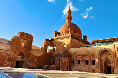 Tarihi İshak Paşa Sarayı, 295 bin ziyaretçiyle tüm zamanların ziyaretçi rekorunu kırdı
