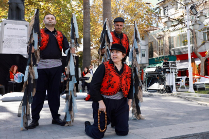 'Tiyatro Mudanya' tam not altı